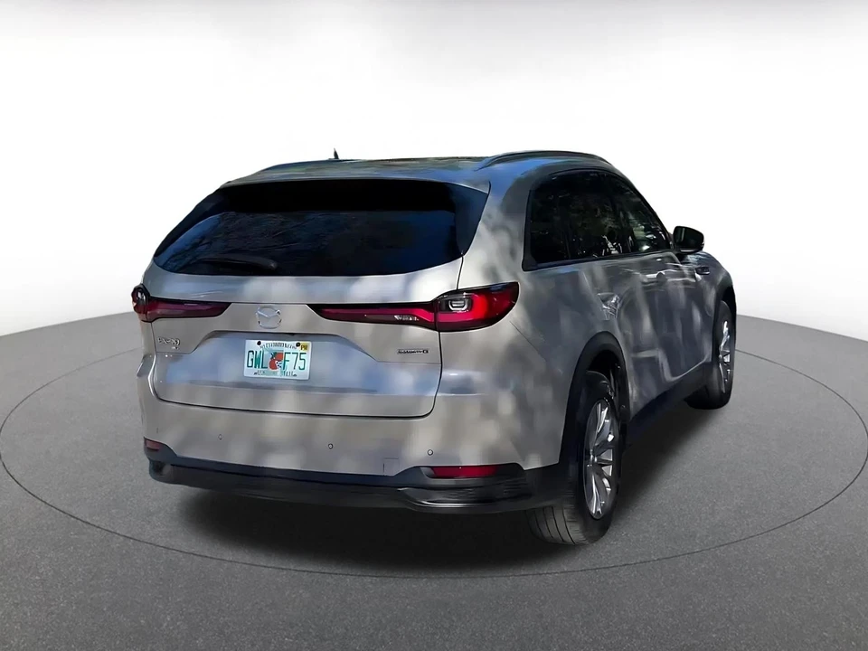 2025 Mazda CX-90 - Image 9 of 31