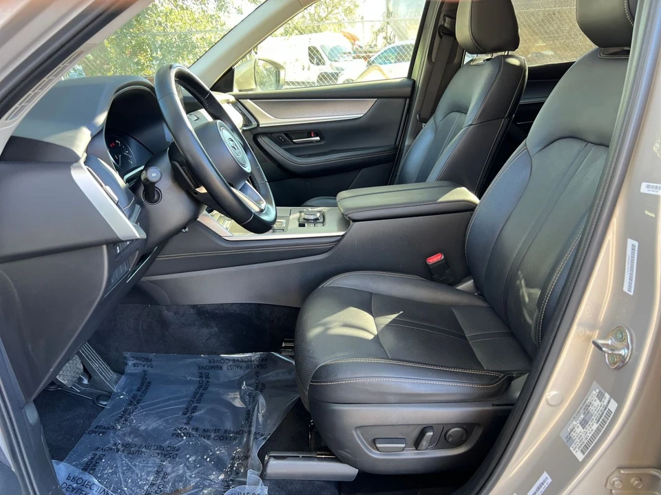 2025 Mazda CX-90 - Image 27 of 31