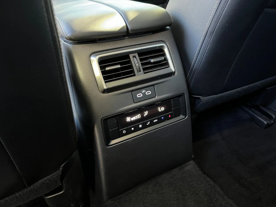 2025 Mazda CX-90 - Image 23 of 31