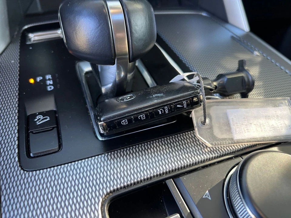 2025 Mazda CX-90 - Image 19 of 31