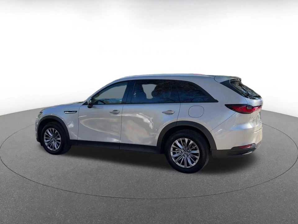 2025 Mazda CX-90 - Image 7 of 31