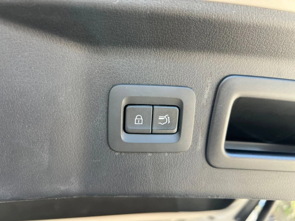 2025 Mazda CX-90 - Image 22 of 31