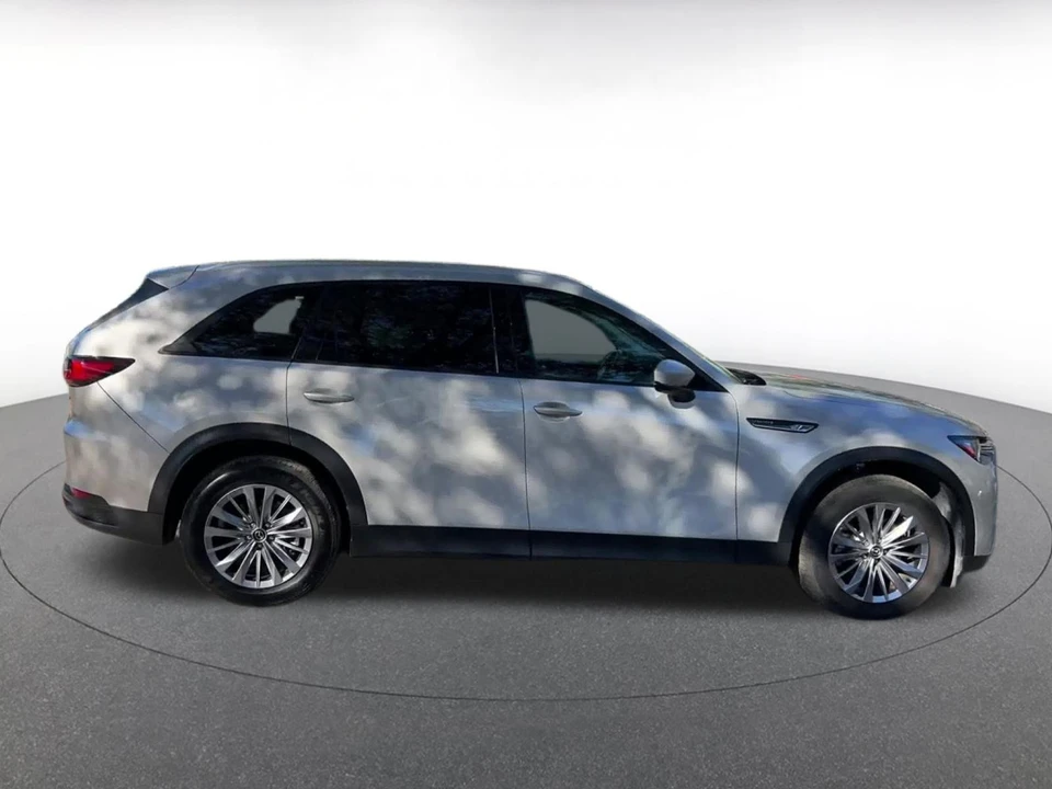 2025 Mazda CX-90 - Image 12 of 31