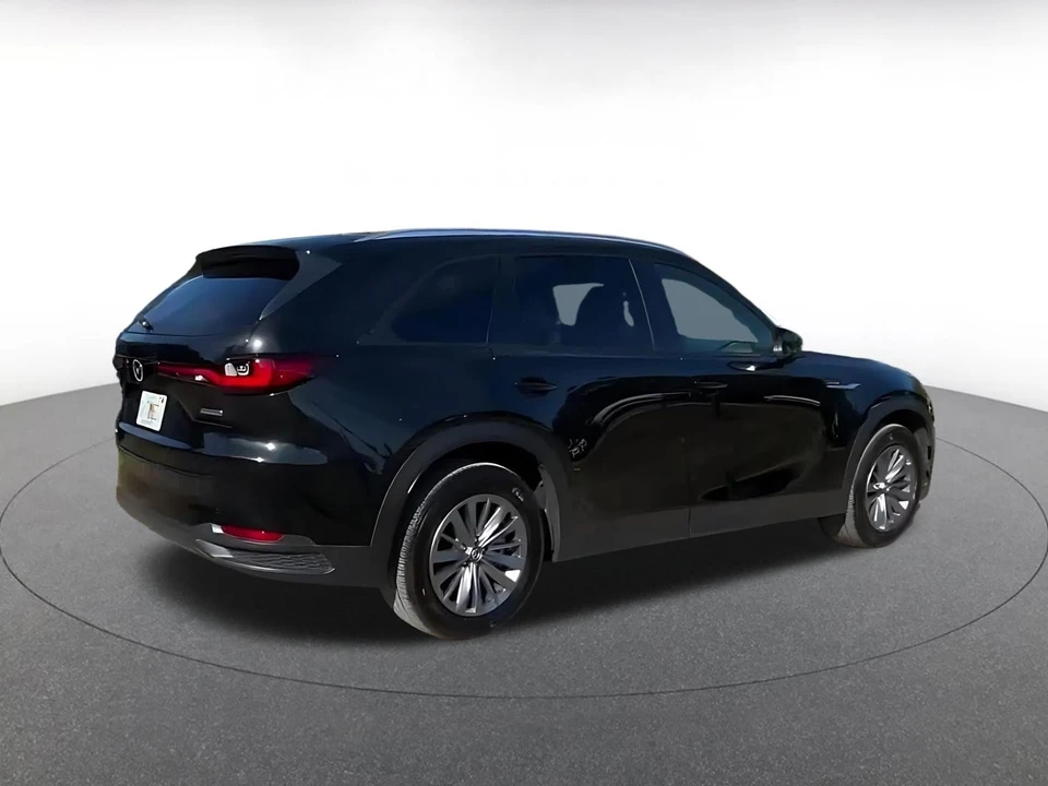 2025 Mazda CX-90 - Image 12 of 31