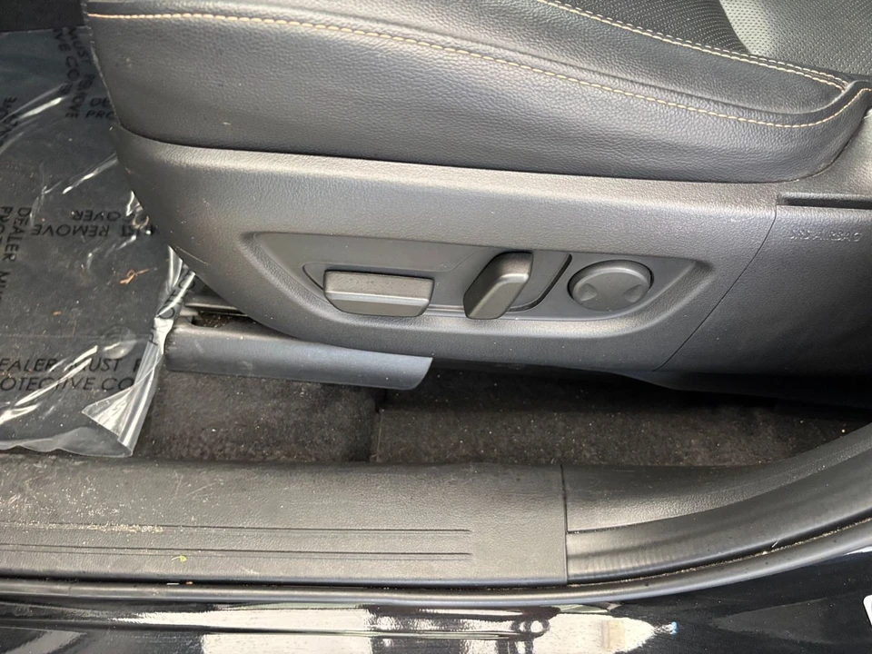 2025 Mazda CX-90 - Image 19 of 31