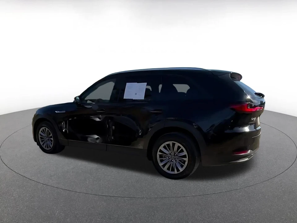 2025 Mazda CX-90 - Image 8 of 31