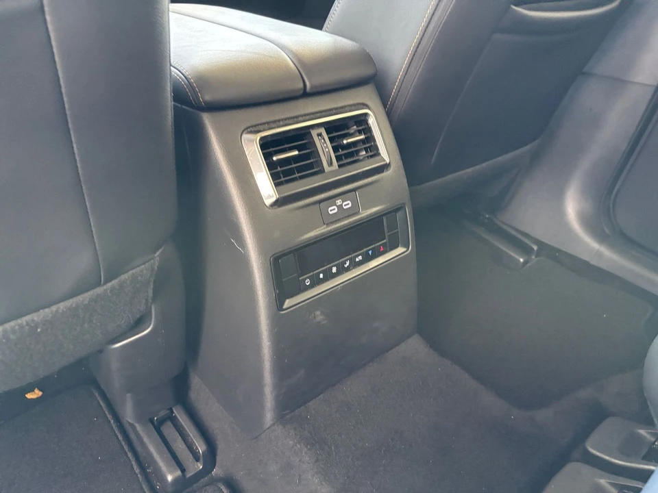 2025 Mazda CX-90 - Image 20 of 31