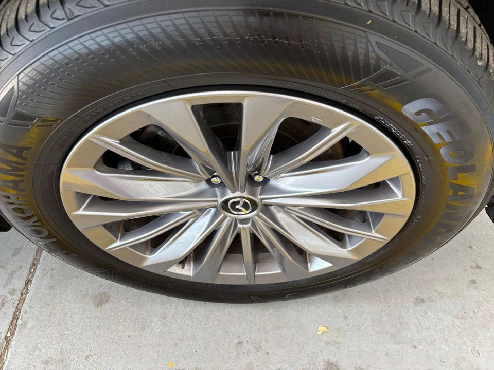 2025 Mazda CX-90 - Image 28 of 31