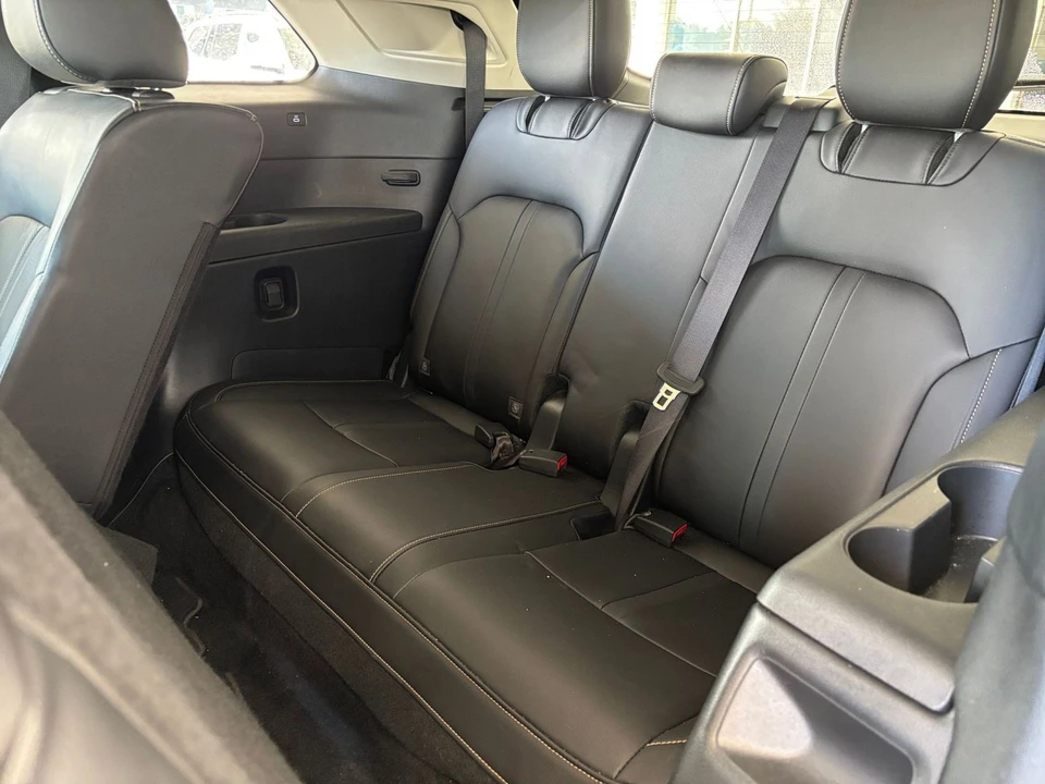 2025 Mazda CX-90 - Image 25 of 31