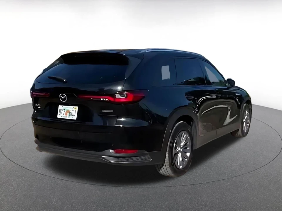 2025 Mazda CX-90 - Image 11 of 31