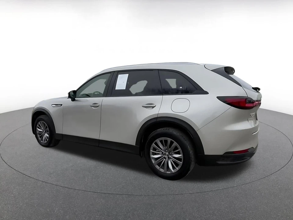 2025 Mazda CX-90 - Image 9 of 31