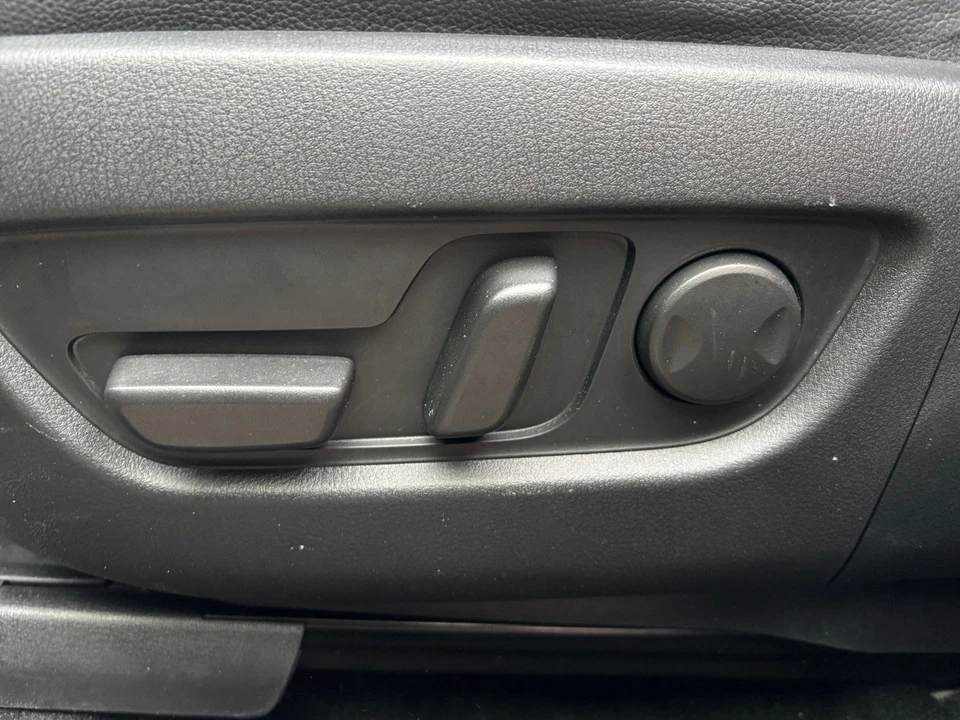 2025 Mazda CX-90 - Image 21 of 31