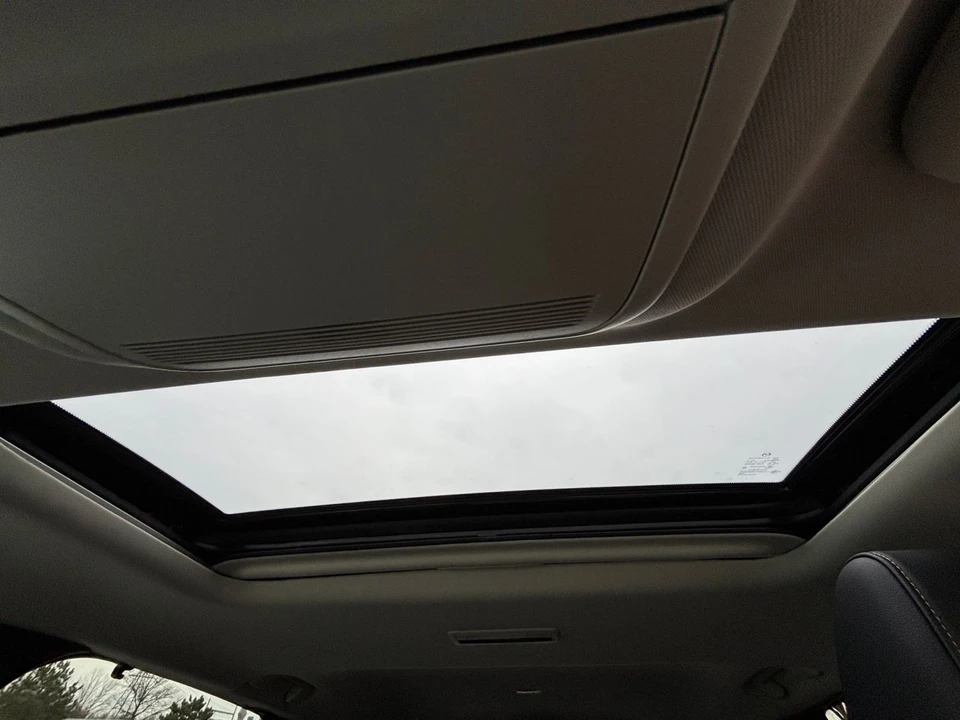 2025 Mazda CX-90 - Image 28 of 31