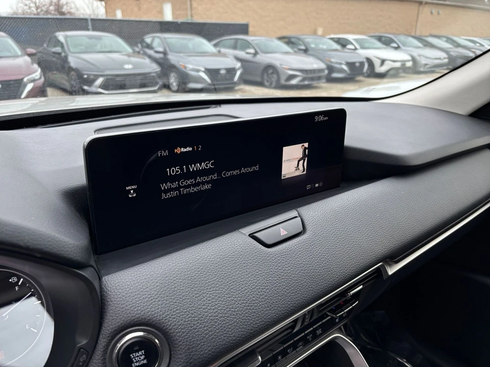 2025 Mazda CX-90 - Image 19 of 31