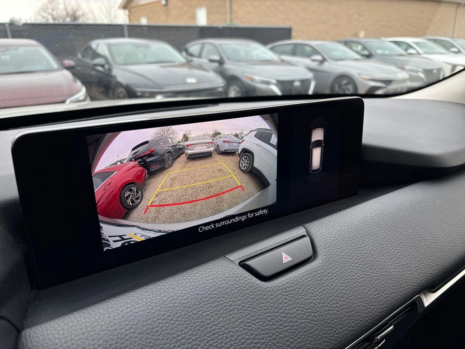 2025 Mazda CX-90 - Image 24 of 31