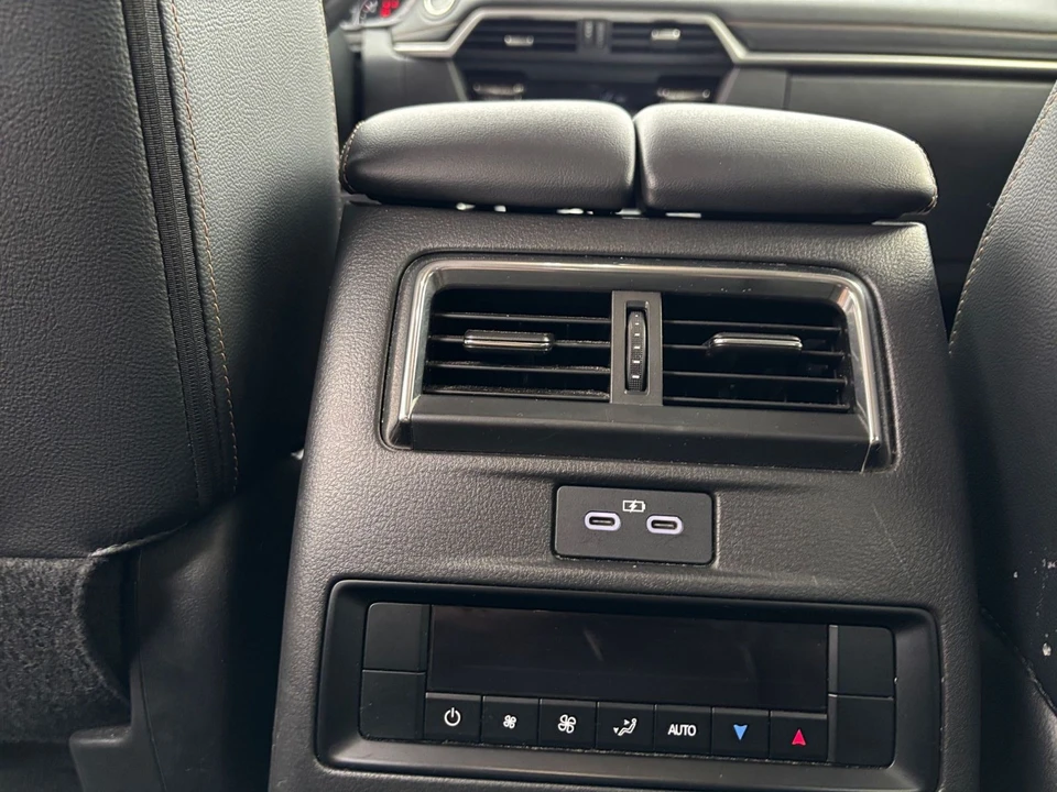2025 Mazda CX-90 - Image 23 of 31