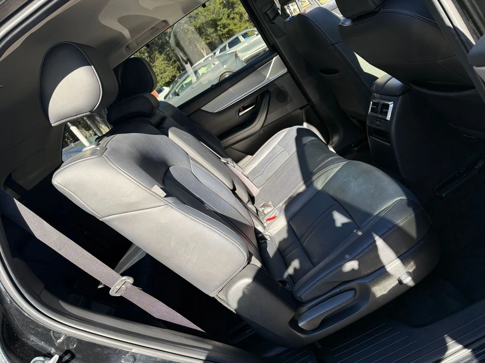 2025 Mazda CX-90 - Image 18 of 31