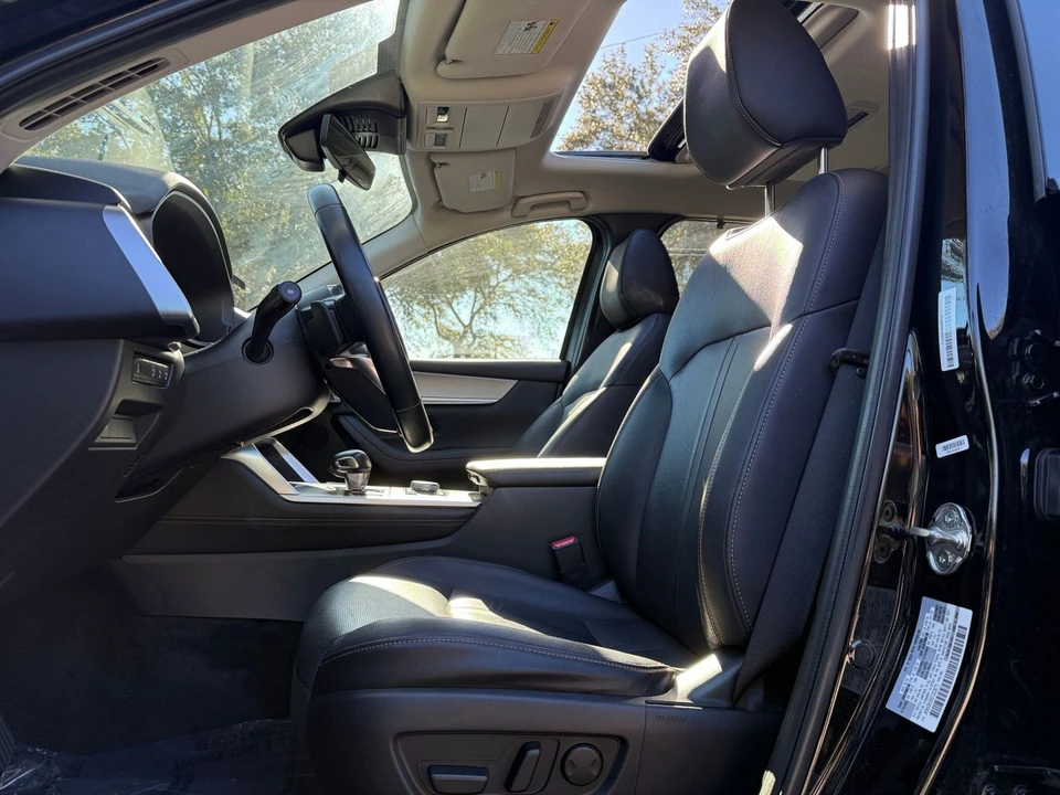 2025 Mazda CX-90 - Image 28 of 31