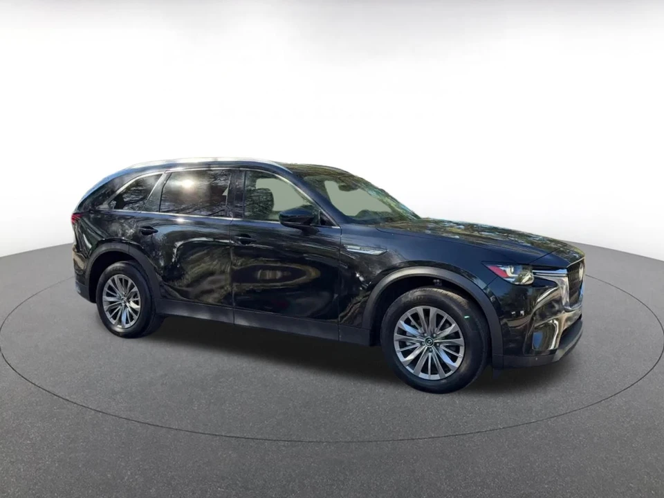 2025 Mazda CX-90 - Image 2 of 31