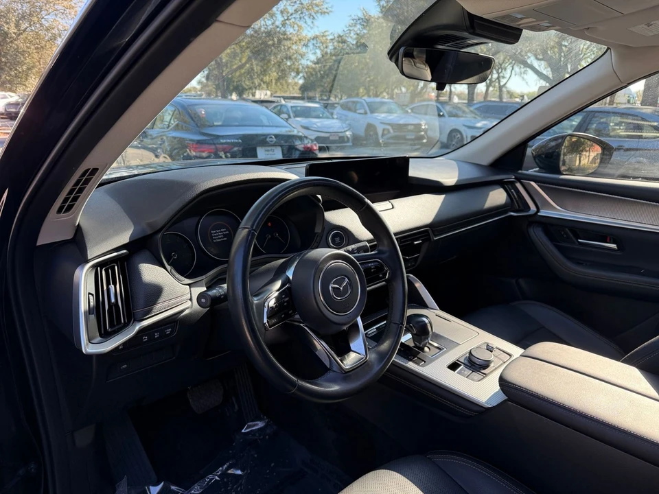 2025 Mazda CX-90 - Image 26 of 31