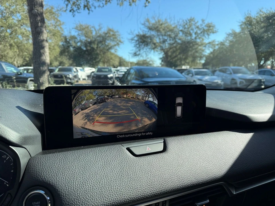 2025 Mazda CX-90 - Image 15 of 31