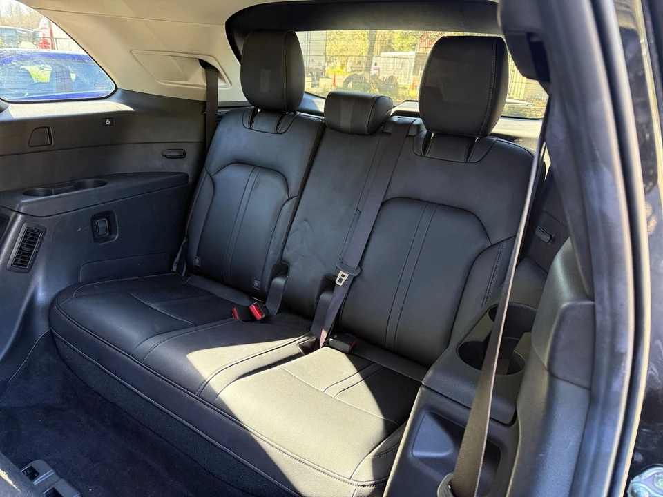 2025 Mazda CX-90 - Image 20 of 31