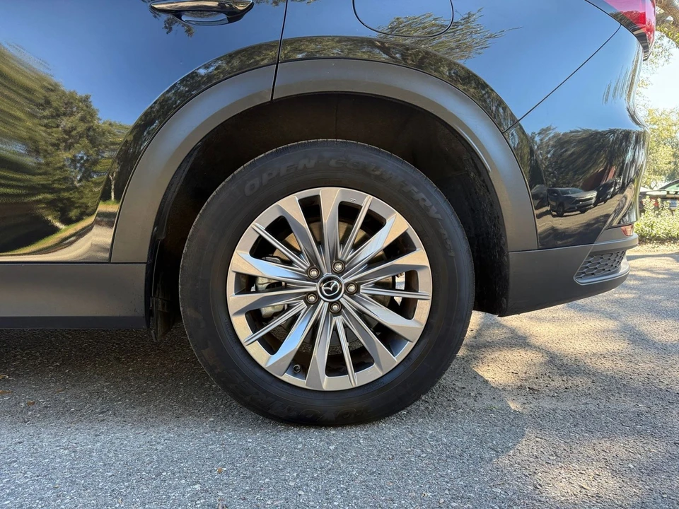 2025 Mazda CX-90 - Image 22 of 31