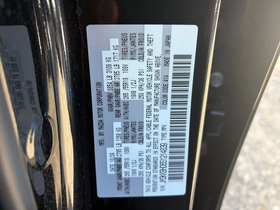 2025 Mazda CX-90 - Image 27 of 31