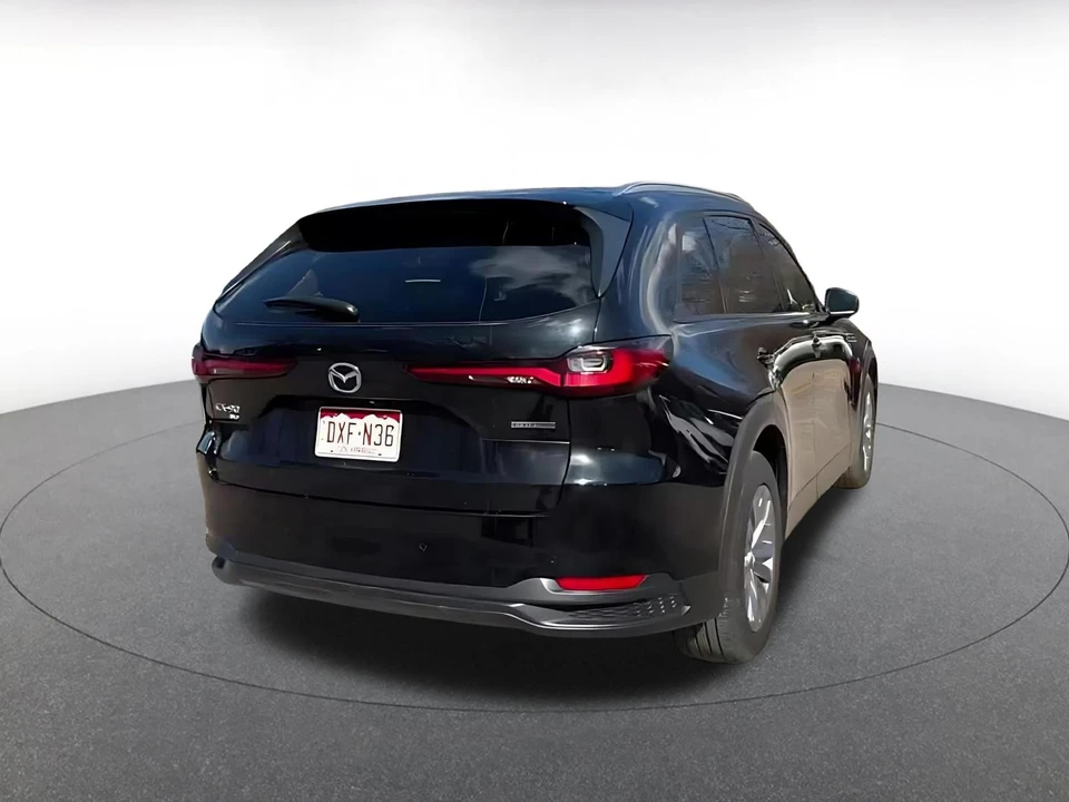 2025 Mazda CX-90 - Image 11 of 31