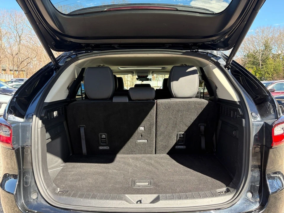 2025 Mazda CX-90 - Image 29 of 31