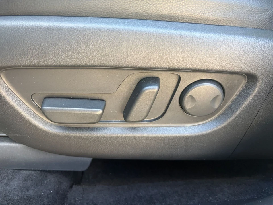 2025 Mazda CX-90 - Image 18 of 31