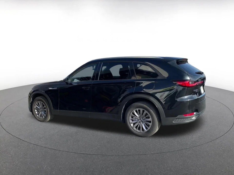 2025 Mazda CX-90 - Image 8 of 31