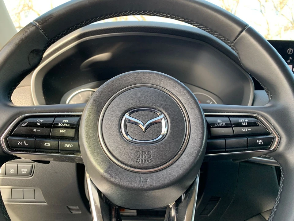 2025 Mazda CX-90 - Image 24 of 31