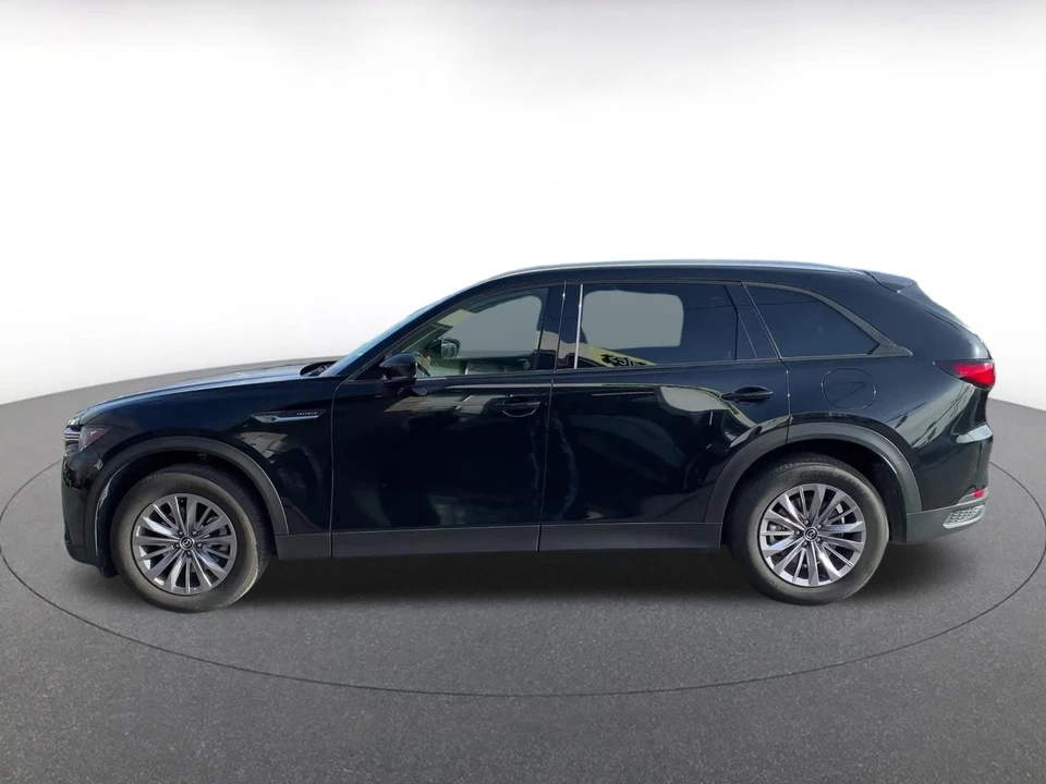 2025 Mazda CX-90 - Image 7 of 31
