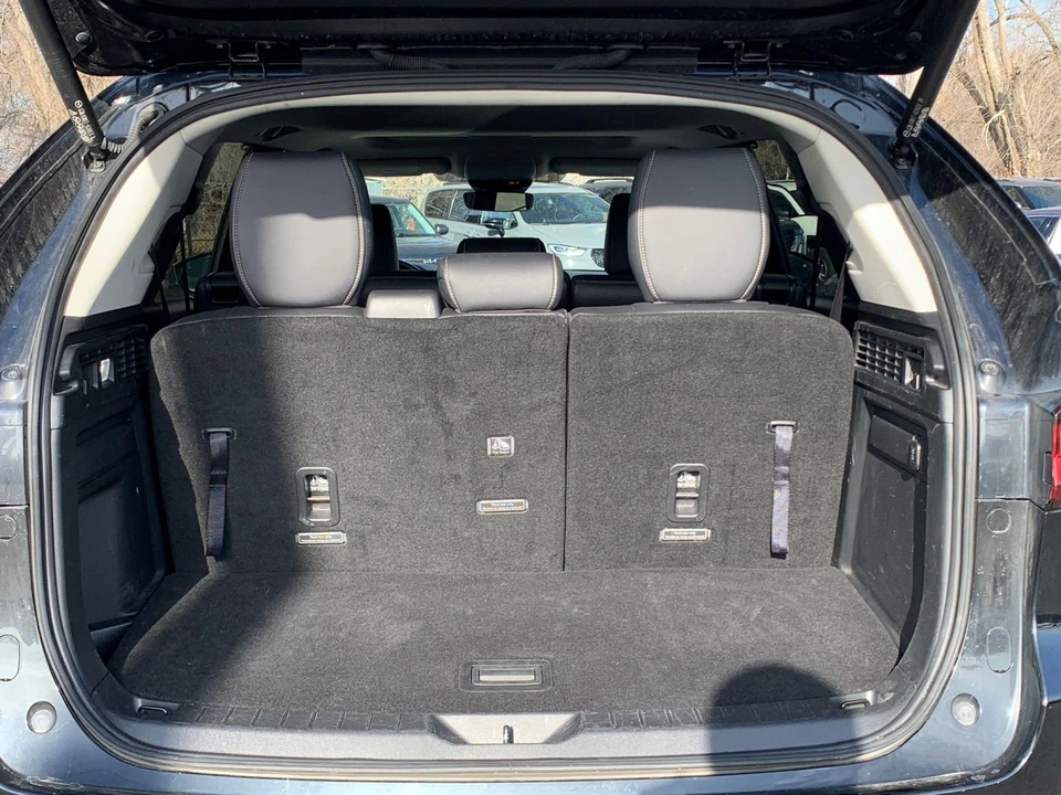 2025 Mazda CX-90 - Image 29 of 31
