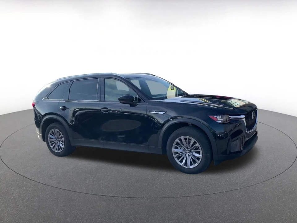 2025 Mazda CX-90 - Image 2 of 31