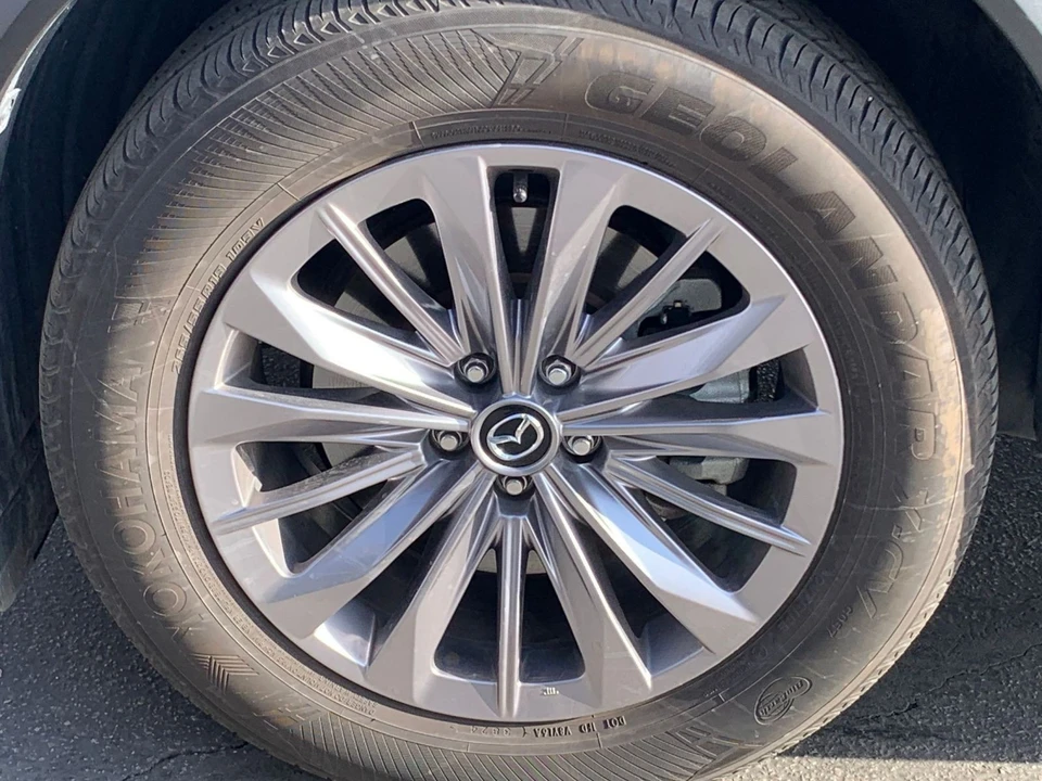2025 Mazda CX-90 - Image 28 of 31