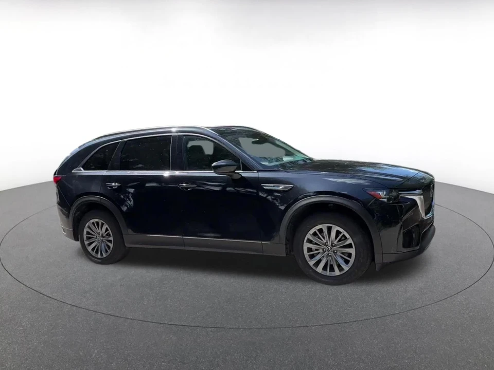 2025 Mazda CX-90 - Image 2 of 31