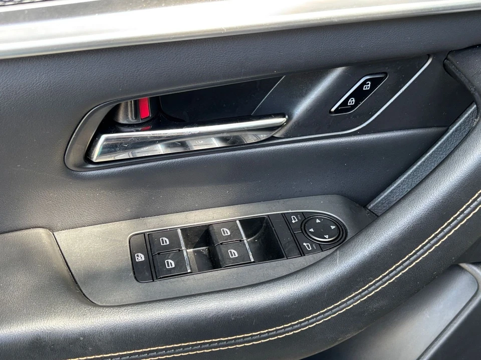 2025 Mazda CX-90 - Image 20 of 31