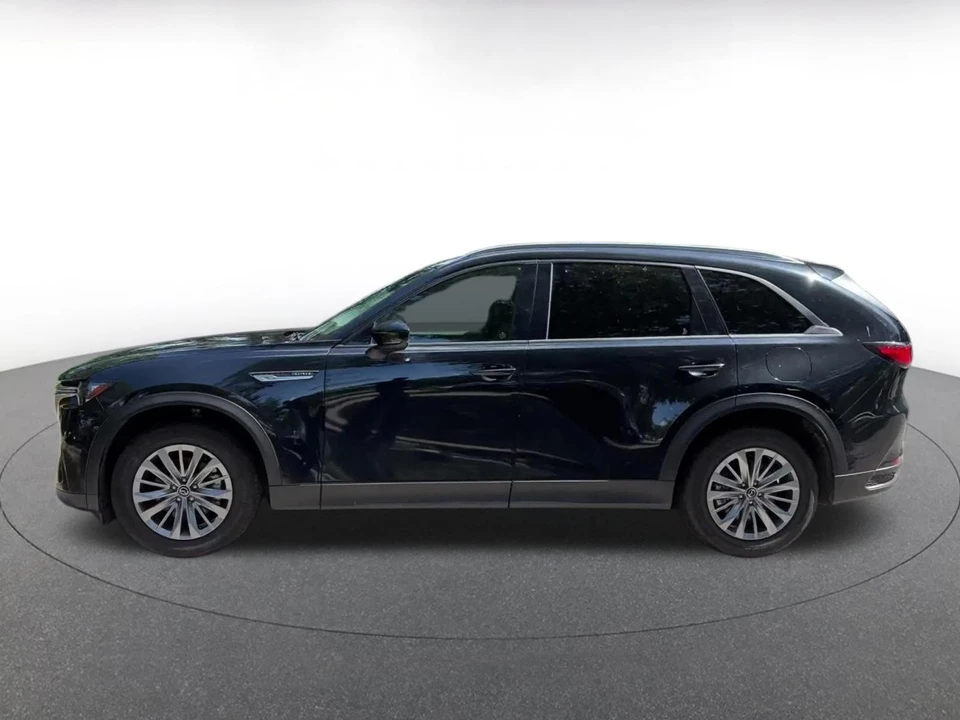 2025 Mazda CX-90 - Image 11 of 31