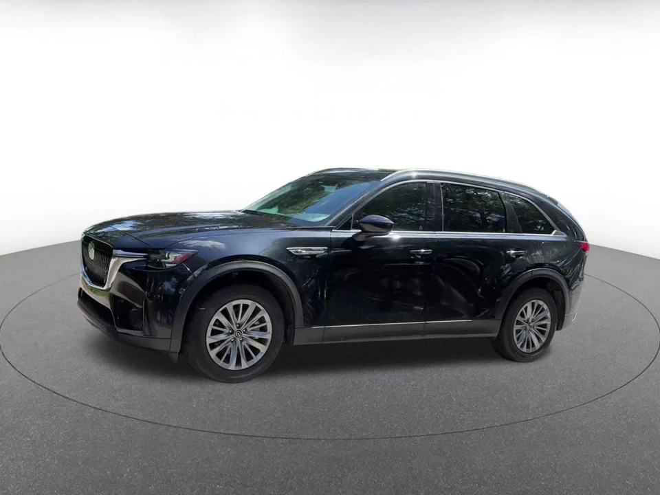 2025 Mazda CX-90 - Image 9 of 31