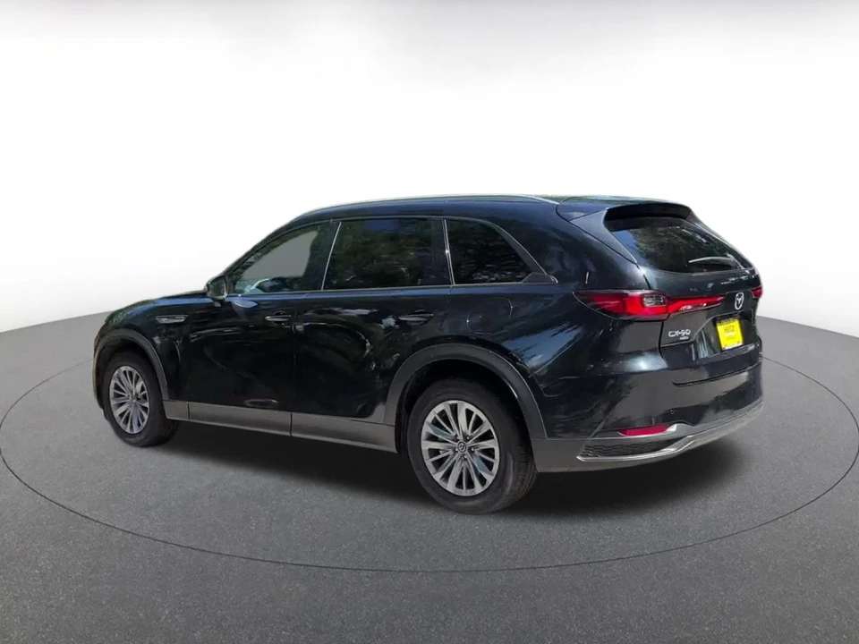 2025 Mazda CX-90 - Image 12 of 31