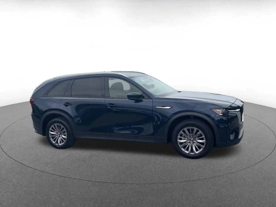 2025 Mazda CX-90 - Image 2 of 31
