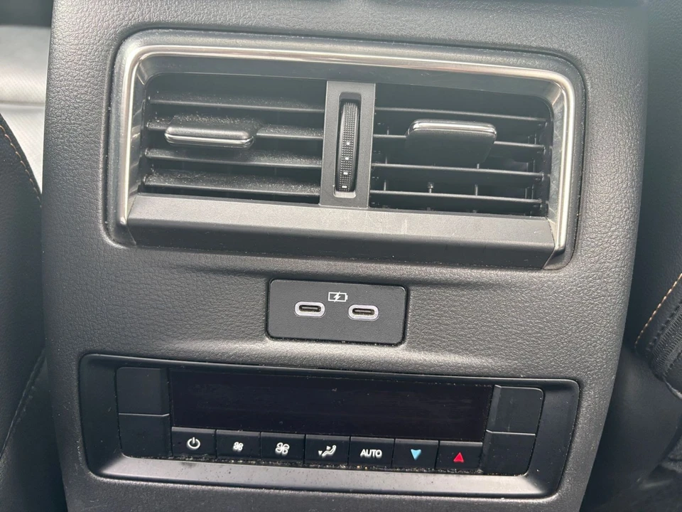 2025 Mazda CX-90 - Image 20 of 31