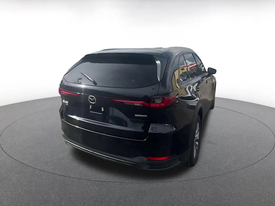 2025 Mazda CX-90 - Image 16 of 31