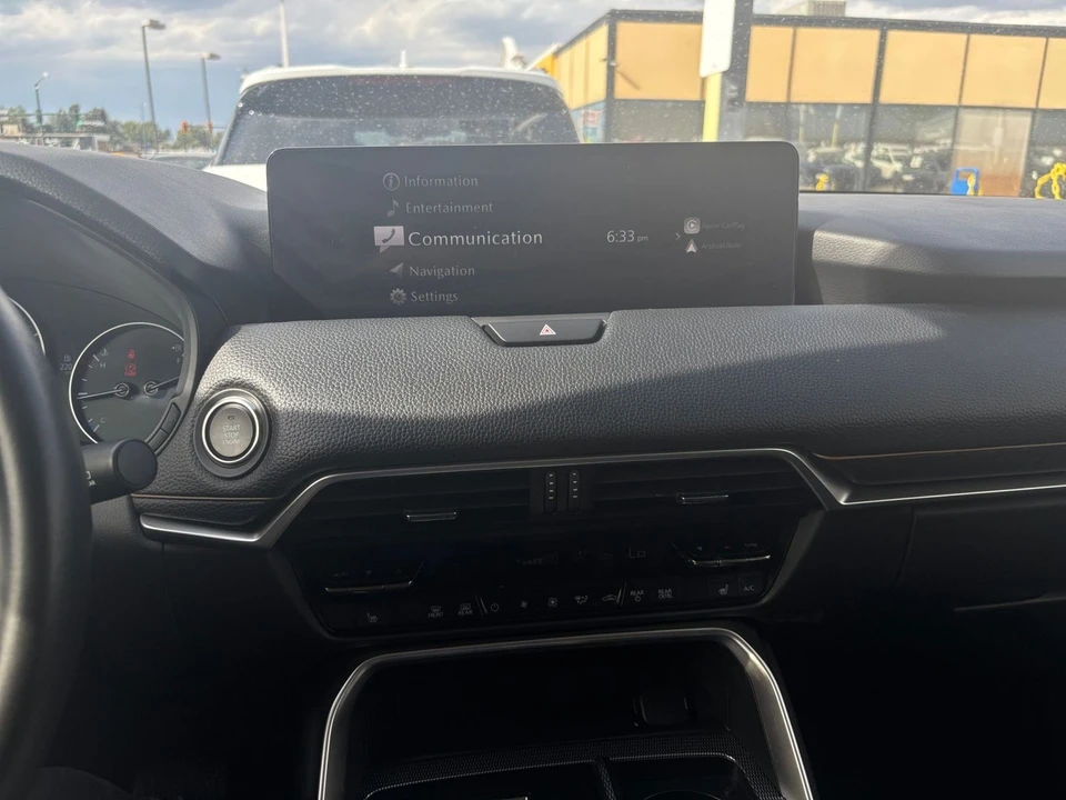 2025 Mazda CX-90 - Image 18 of 31