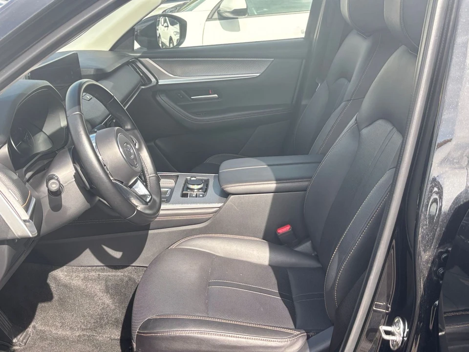 2025 Mazda CX-90 - Image 27 of 31