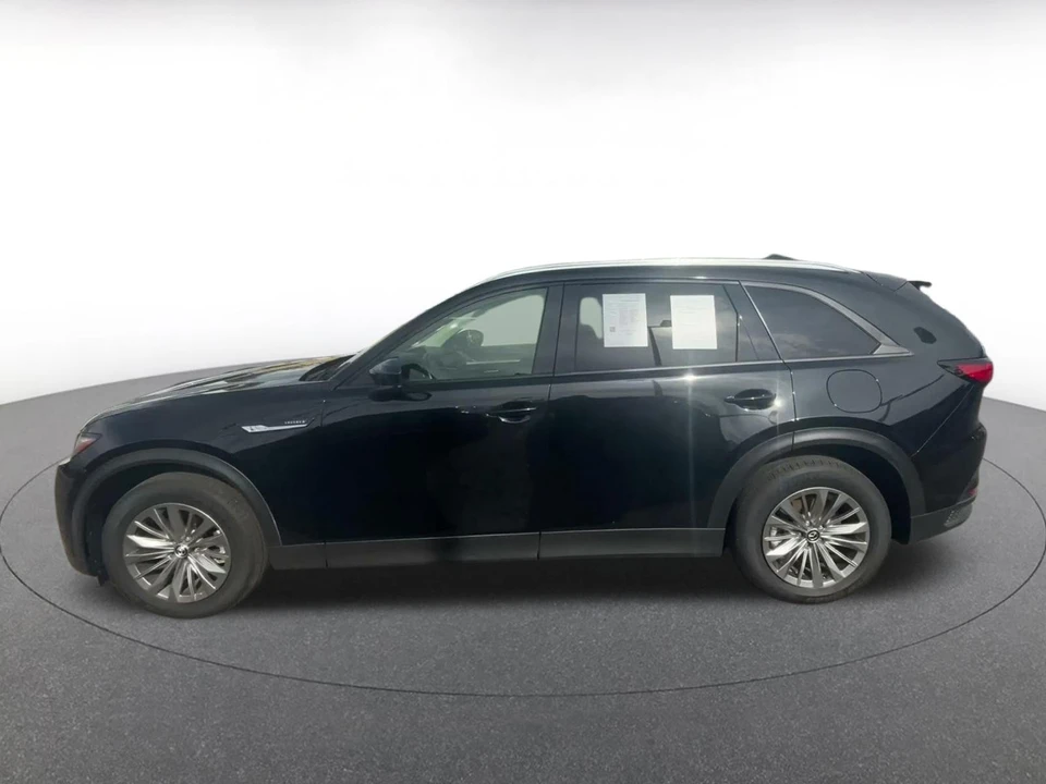 2025 Mazda CX-90 - Image 9 of 31