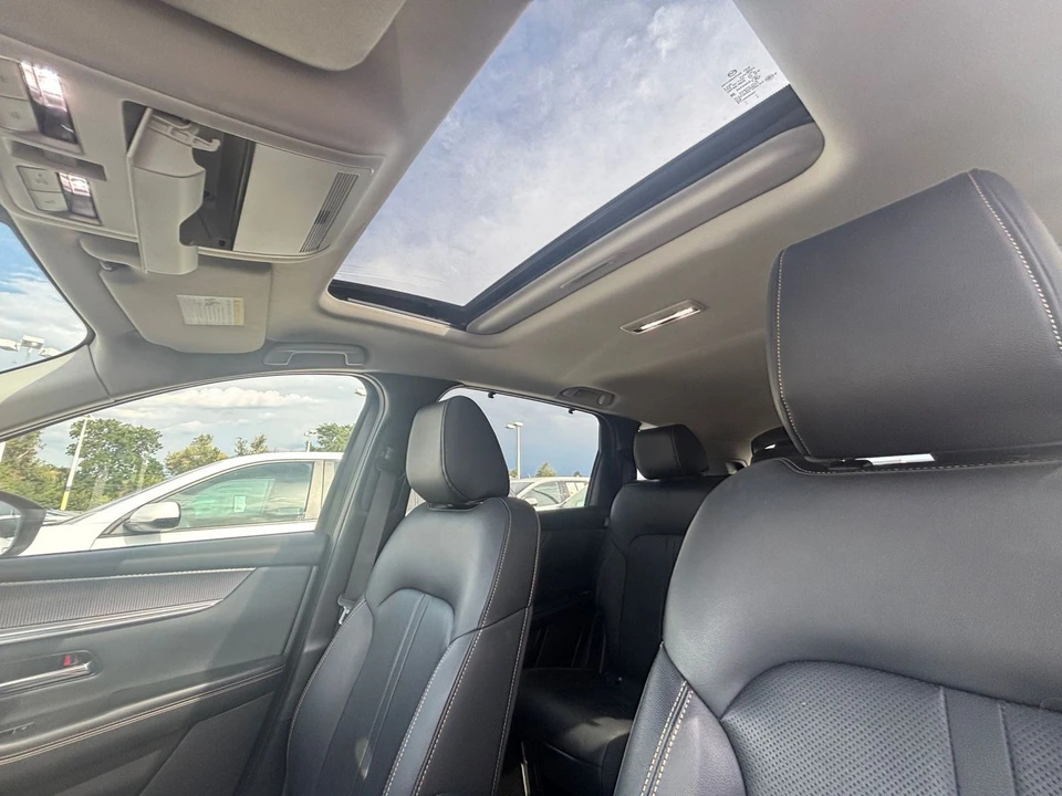 2025 Mazda CX-90 - Image 29 of 31