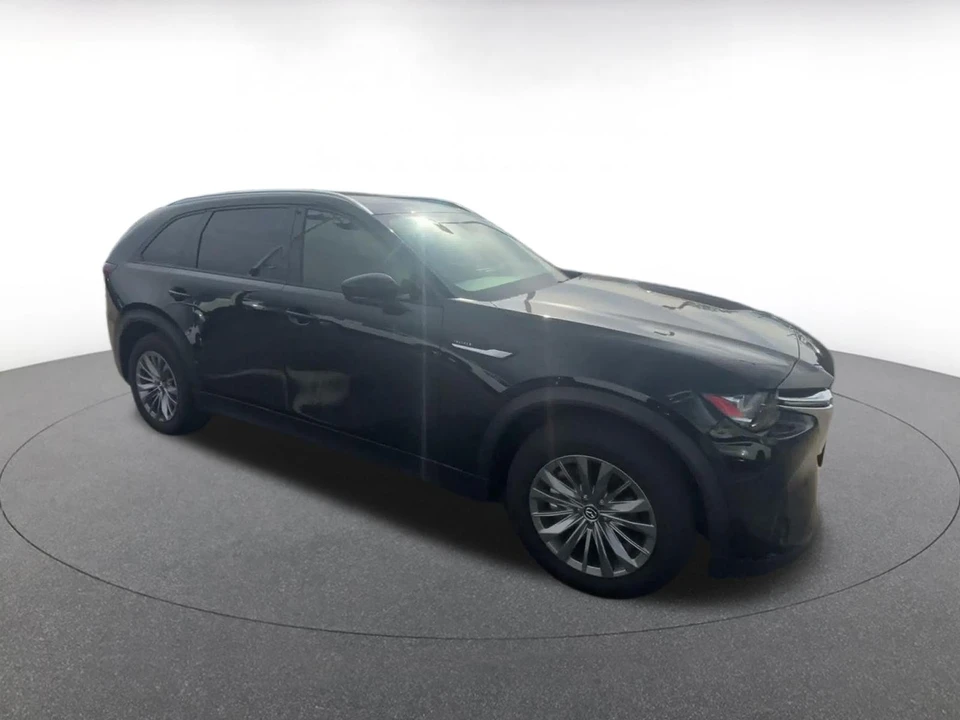 2025 Mazda CX-90 - Image 2 of 31